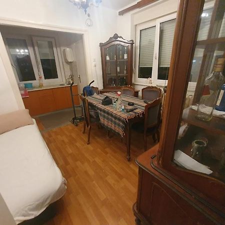 贝尔格莱德Nikola Hram公寓 外观 照片